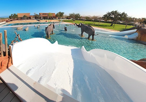 SWIMMING POOL ZONA ÁFRICA – CÁMPING & RESORT SANGULÍ 