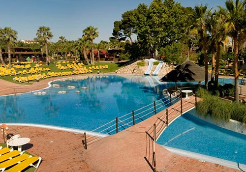 Swimming Pools in large Hotel Resorts